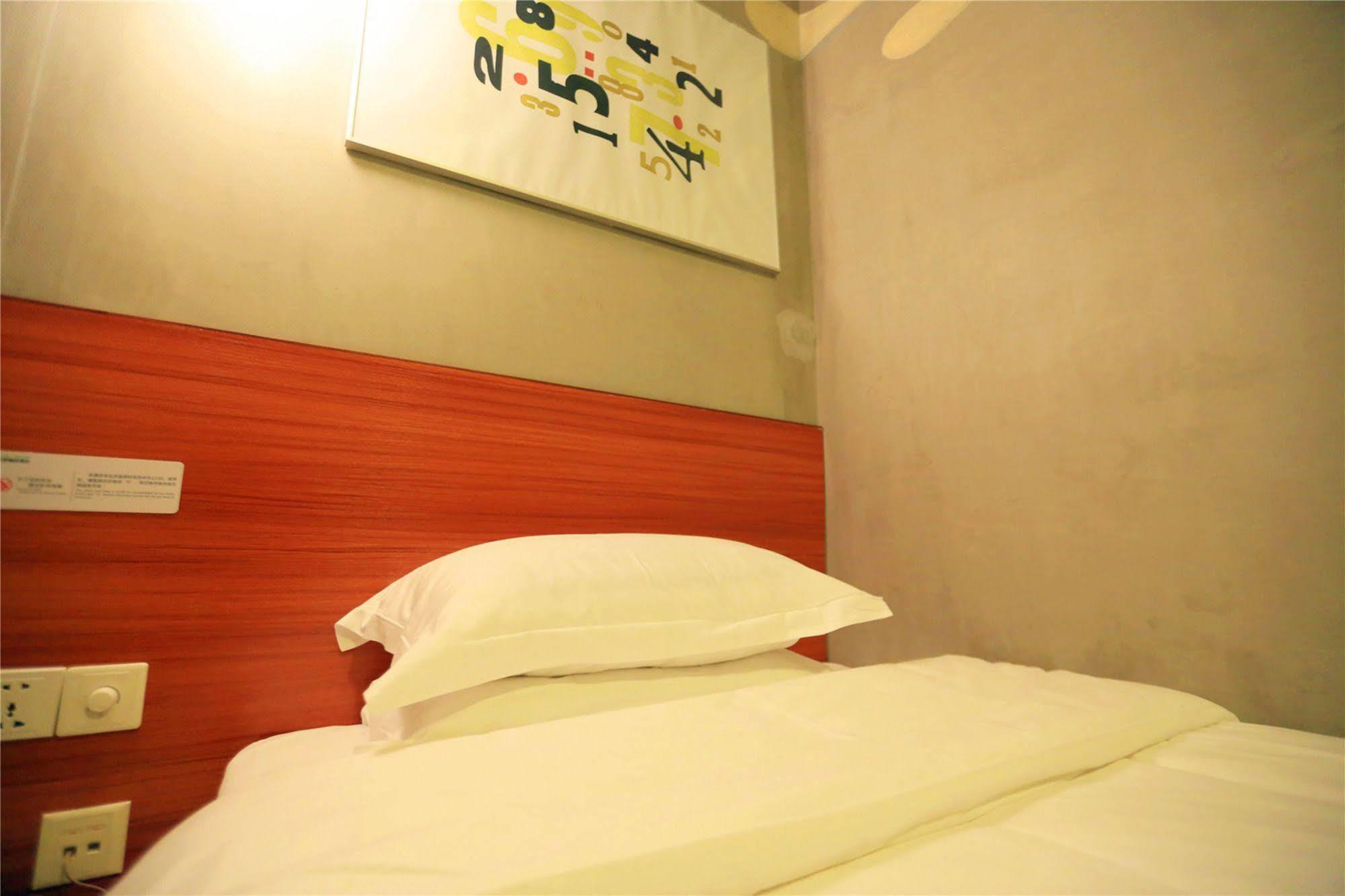 Shenzhen Dongmen Colour Hotel Exterior foto